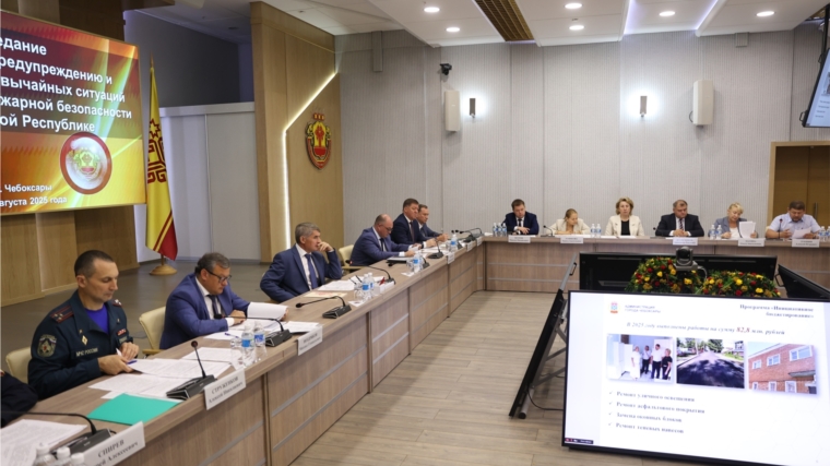 Олег Николаев поручил обеспечить пожарную безопасность всех образовательных учреждений республики